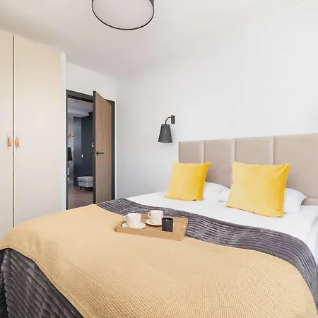 Modern & Luxurious With Balcony & Parking Cracow By Renters Prestige