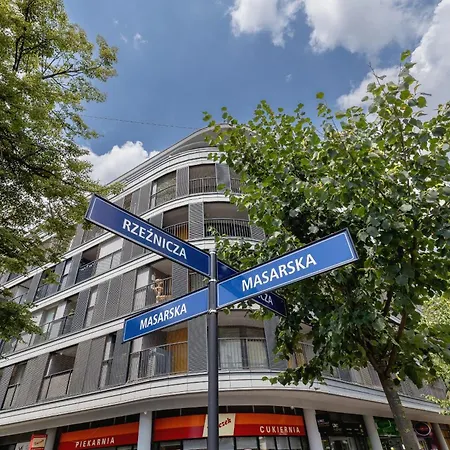 Modern & Luxurious With Balcony & Parking Cracow By Renters Prestige 아파트