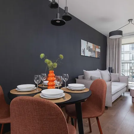 Modern & Luxurious With Balcony & Parking Cracow By Renters Prestige 크라쿠프