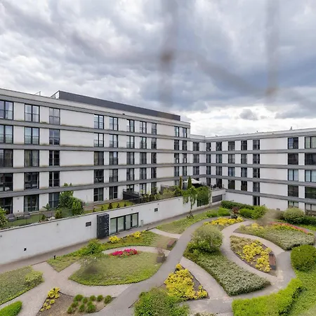 アパート Modern & Luxurious With Balcony & Parking Cracow By Renters Prestige クラクフ