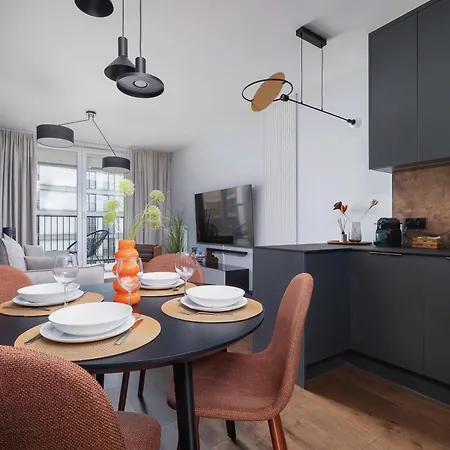 Modern & Luxurious With Balcony & Parking Cracow By Renters Prestige 克拉科夫