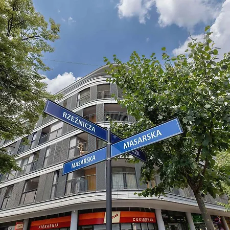 Modern & Luxurious With Balcony & Parking Cracow By Renters Prestige 公寓 *