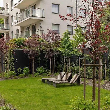 Modern & Luxurious With Balcony & Parking Cracow By Renters Prestige 公寓